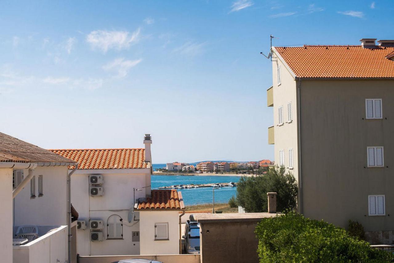Apartments Crljenko Povljana Bagian luar foto