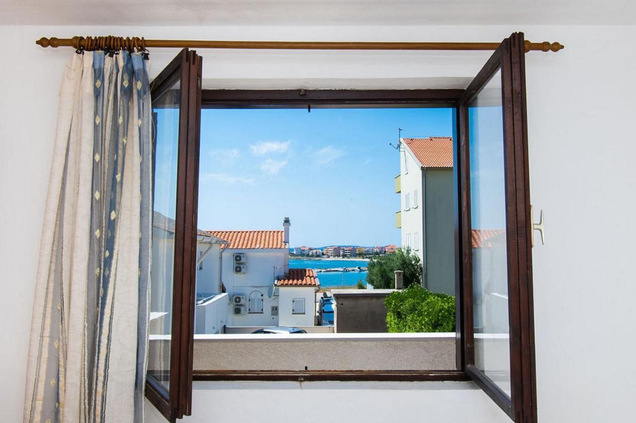 Apartments Crljenko Povljana Bagian luar foto